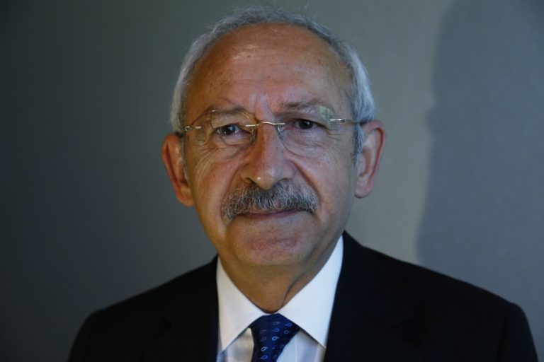 Τουρκία: Ο Κεμάλ Κιλιτσντάρογλου στο στόχαστρο του νέου νόμου περί παραπληροφόρησης
