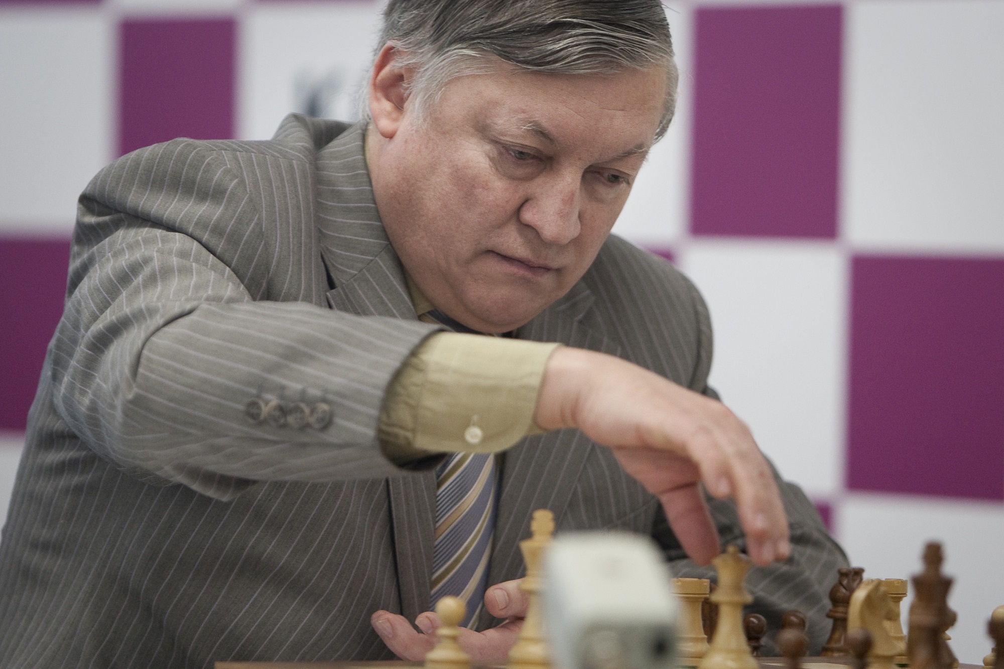 Ρωσία: Μάχη για τη ζωή του δίνει ο πρώην παγκόσμιος πρωταθλητής στο σκάκι, Ανατόλι Καρπόφ