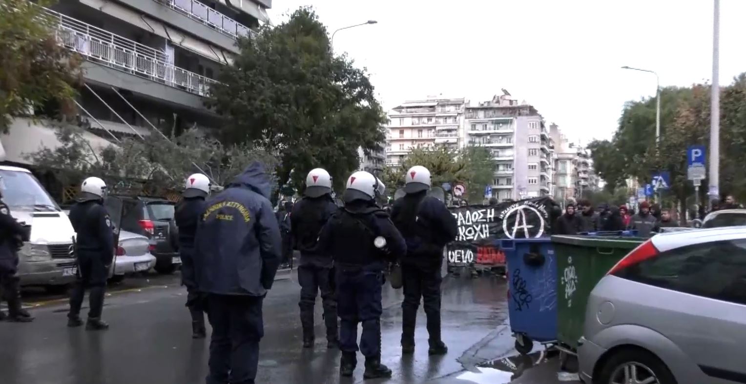 Θεσσαλονίκη: Σε εξέλιξη αστυνομική επιχείρηση για εκκένωση κτιρίου – Τ. Θεοδωρικάκος: Άλλος ένας χώρος αποδόθηκε στην κοινωνία