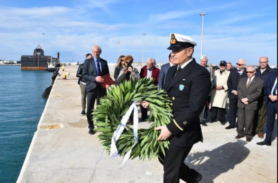 Τιμή στους μπουρλοτιέρηδες ναυτικούς