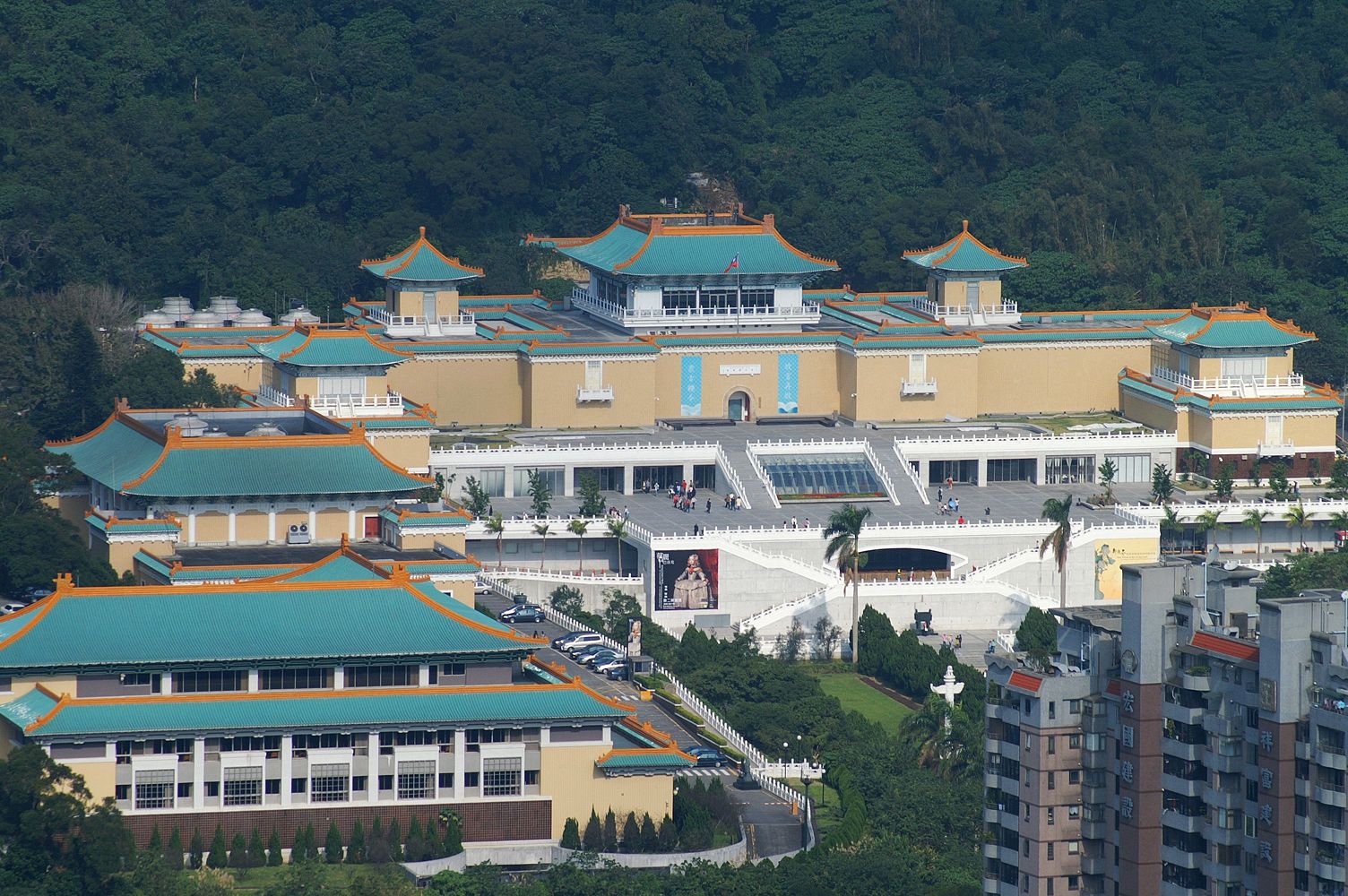 Τρία κινεζικά αντικείμενα αξίας 77 εκατ. δολαρίων έσπασαν στο Μουσείο της Ταϊβάν