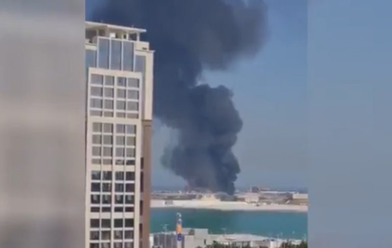 Κατάρ: Μεγάλη φωτιά σε υπό κατασκευή κτήριο κοντά σε γήπεδο που θα διεξαχθεί αγώνας του Μουντιάλ