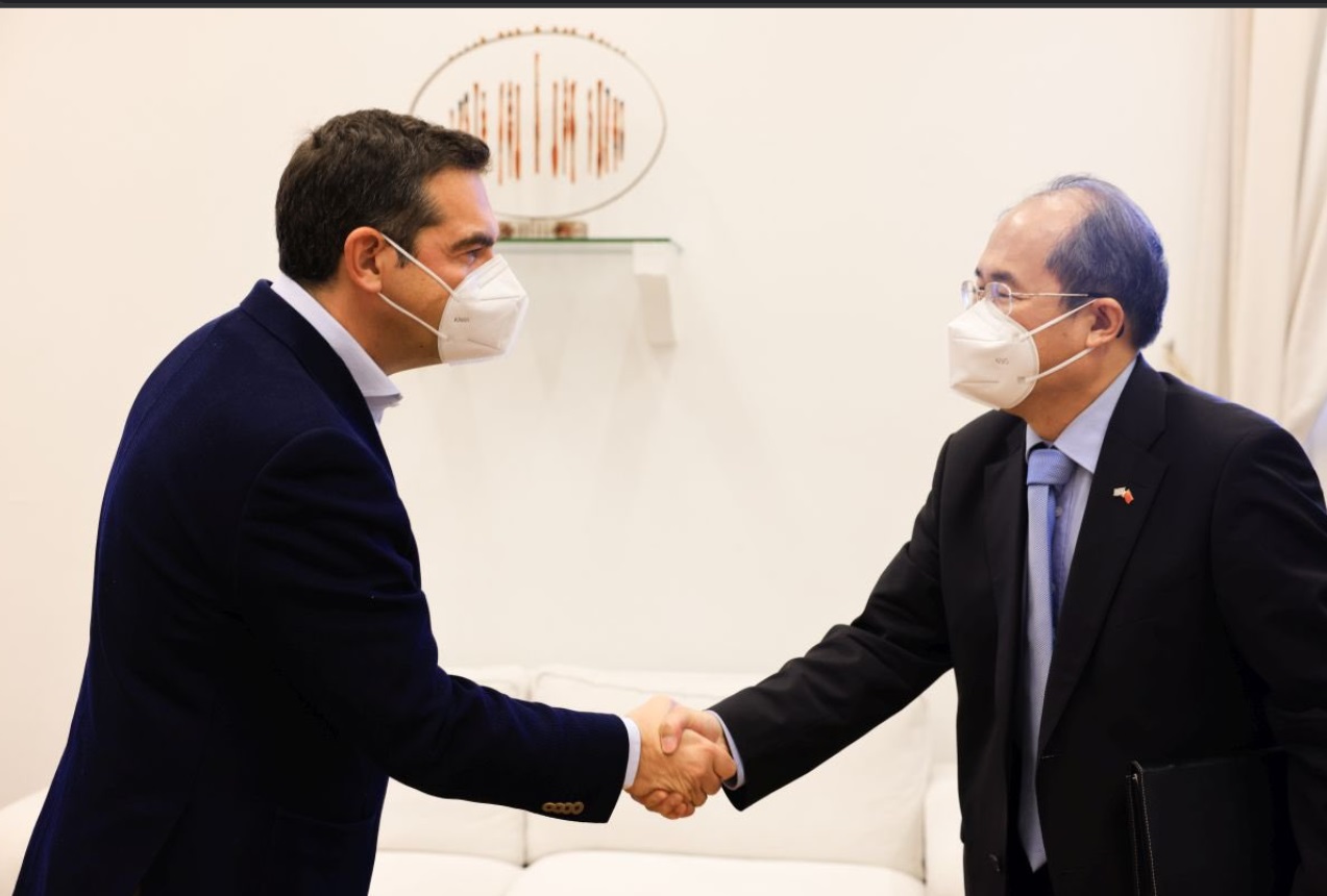 ΣΥΡΙΖΑ -ΠΣ: Συνάντηση του Αλέξη Τσίπρα με τον Πρέσβη της Κίνας, Σιάο Τζουντσένγκ