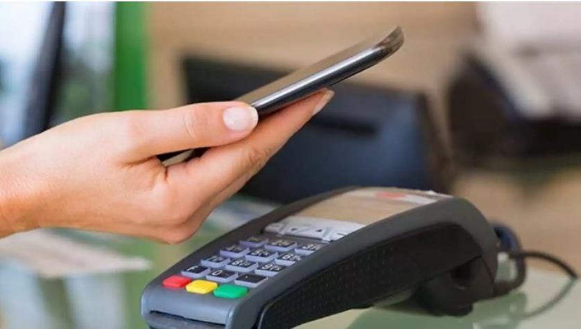 Βέροια: Οικιακή βοηθός έκανε ηλεκτρονικές αγορές 8.600 ευρώ με την τραπεζική κάρτα ηλικιωμένης