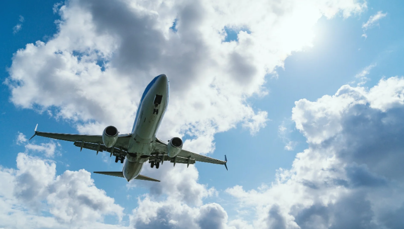Θρίλερ για τη ζωή 74χρονου επιβάτη σε πτήση από Θεσσαλονίκη για Ηράκλειο