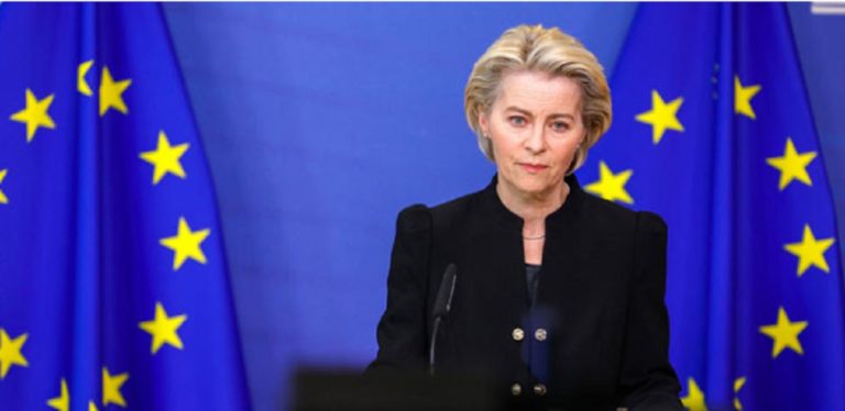Ούρσουλα φον ντερ Λάιεν: Η ΕΕ ετοιμάζει το ένατο πακέτο κυρώσεων κατά της Ρωσίας
