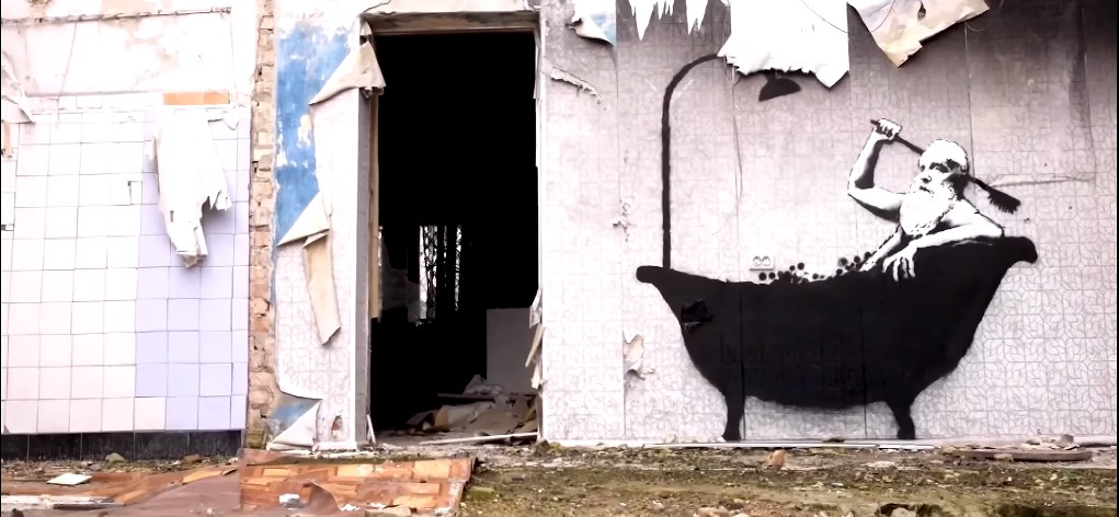 Banksy: Τα έργα του «αναζωογονούν» κατοίκους της Ουκρανίας
