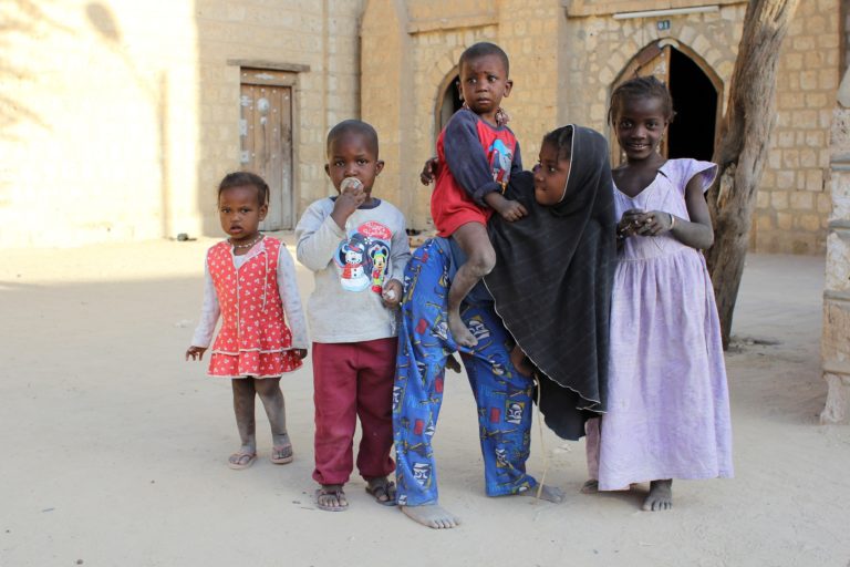 Μάλι: Σχεδόν 150.000 παιδιά κινδυνεύουν με στέρηση δικαιωμάτων λόγω της σύγκρουσης στην χώρα