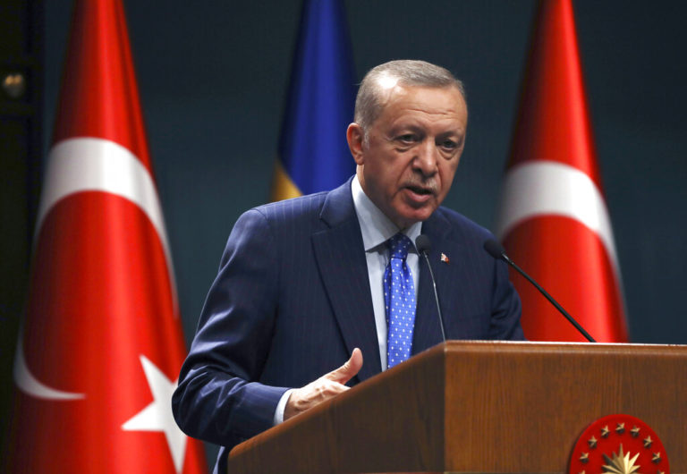 Toυρκία: Ο Ερντογάν απέλυσε τον Φατίχ Σαχίν, αντιπρόεδρο της στατιστικής υπηρεσίας – Στο 85,5% έφτασε ο πληθωρισμός