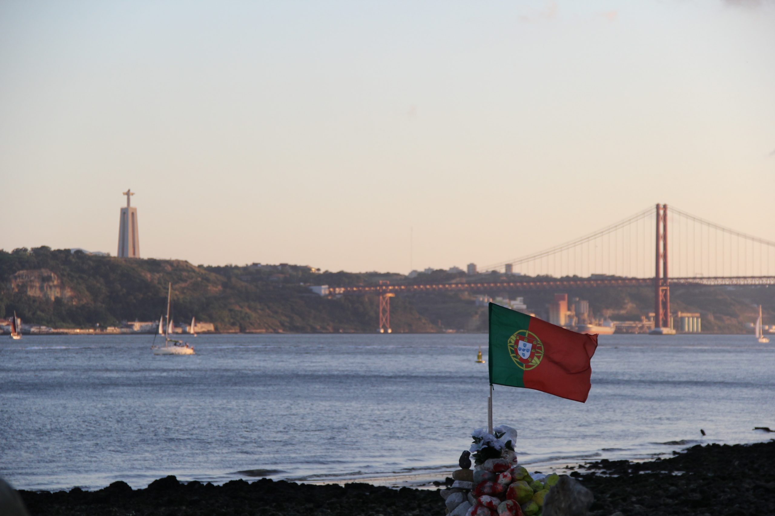 Πορτογαλία: Προωθεί νομοσχέδιο για φορολόγηση «υπερκερδών» των εταιρειών εμπορίας και διανομής τροφίμων
