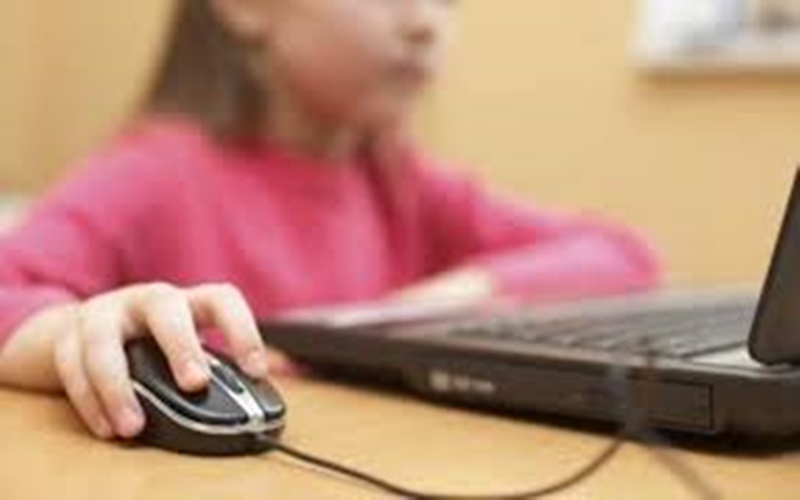 Εργαστήρι για γονείς στην Ικαρία: Το Internet στην καθημερινότητα της οικογένειας