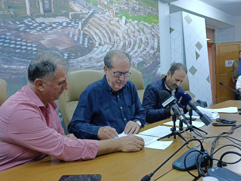 Μεσσηνία: Συμβάσεις έργων 1,5 εκ. ευρώ υπέγραψε ο Περιφερειάρχης Π. Νίκας