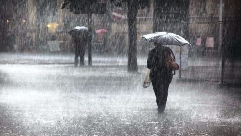 Ο καιρός με τον Π. Γιαννόπουλο: Ισχυρές τοπικές καταιγίδες στο ανατολικό και νότιο Αιγαίο – Σταδιακή βελτίωση