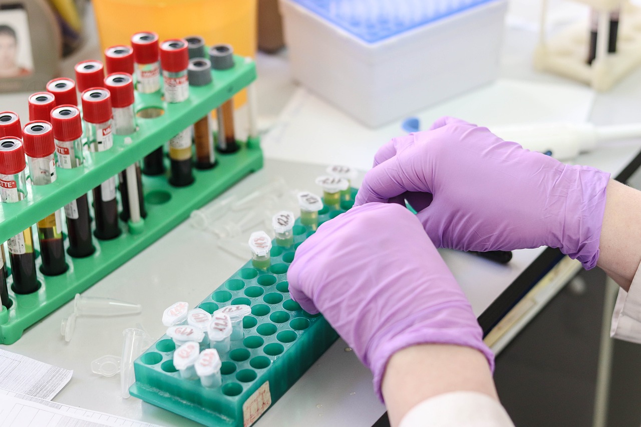 laboratory-g3067bcc33_1280
