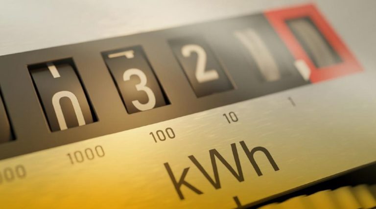 Οικιακά τιμολόγια ηλεκτρικής ενέργειας: Χαμηλότερα τον Δεκέμβριο η κιλοβατώρα