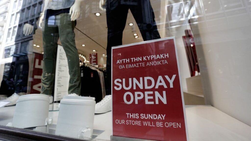 Προαιρετικά ανοιχτά τα καταστήματα την Κυριακή 6 Νοεμβρίου – Αντίθετες ΓΣΕΒΕΕ και ΕΣΕΕ