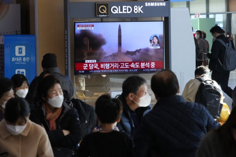 Βόρεια Κορέα: Εκτόξευση δύο βαλλιστικών πυραύλων