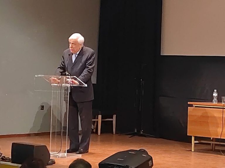 Λεχαινά: Ομιλία του Πρ. Παυλόπουλου για τον Αν. Καρκαβίτσα