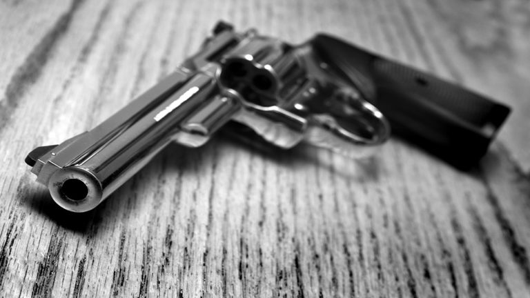Όπλο αξιωματικού της Αστυνομίας εκλάπη από το σπίτι του στα Σπάτα