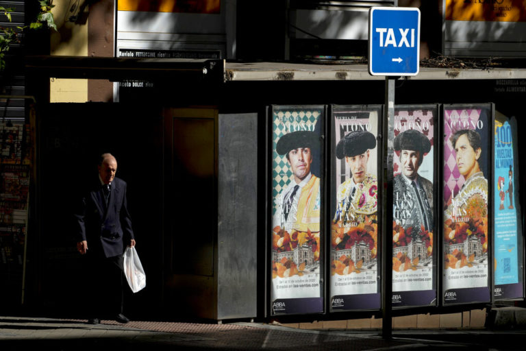 Ισπανία: Με ευρεία πλειοψηφία υπερψηφίστηκαν οι προϋπολογισμοί του 2023 από την Βουλή