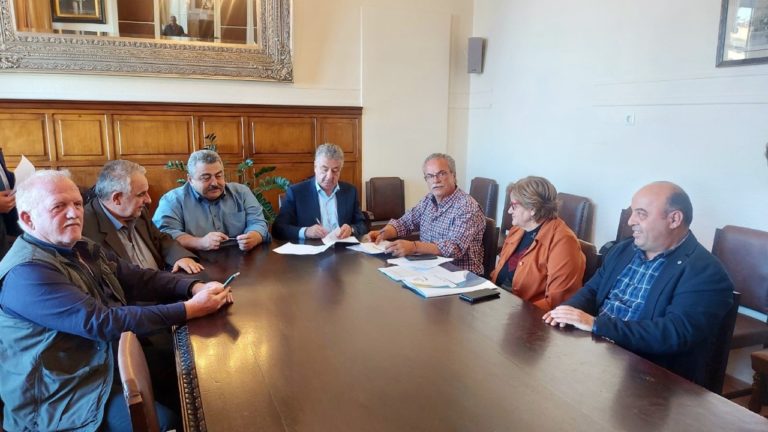 Χανιά: Υπογραφή συμβάσεων για το κτίριο του ΕΠΑΛ Πλατανιά και ανάδειξη κτιρίων στον Ομαλό