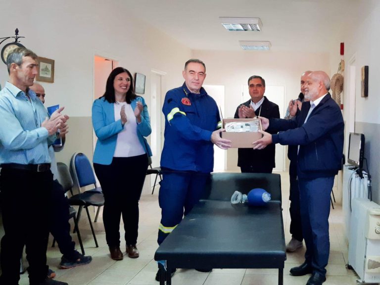 Κέρκυρα: Δώρισε απινιδωτές στην Π.Υ. ο Δήμος Βόρειας Κέρκυρας