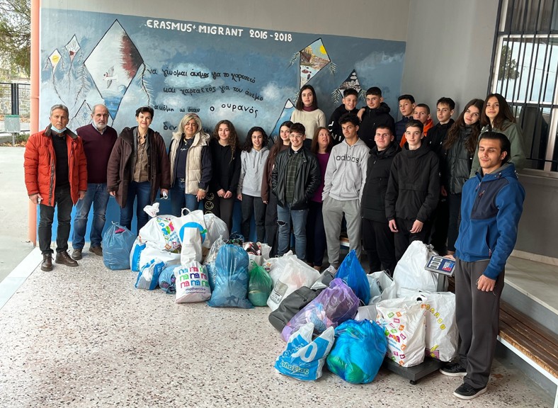Μαθητές από τη Νίκαια και τον Πλατύκαμπο Λάρισας ανακύκλωσαν κλωστουφαντουργικά προϊόντα