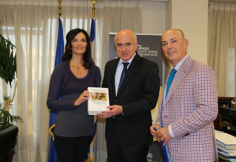Συνάντηση περιφερειάρχη ΑΜΘ με την πρέσβη της Ιταλίας στην Αθήνα