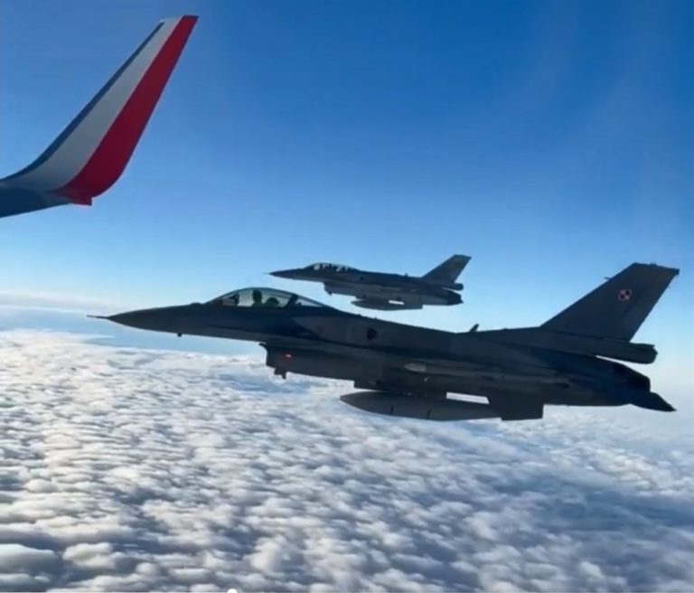 Με συνοδεία F-16 πέταξε η Πολωνία για το Παγκόσμιο Κύπελλο στο Κατάρ