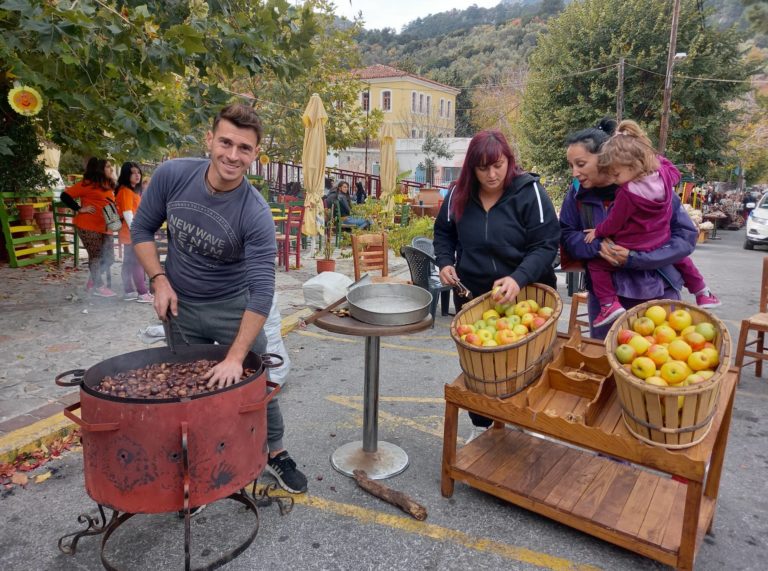 Λέσβος: Κοσμοσυρροή στη Γιορτή Κάστανου στην Αγιάσο (βίντεο)