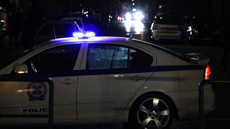Επεισοδιακή καταδίωξη στην Αττική Οδό – Τραυματίστηκε αστυνομικός