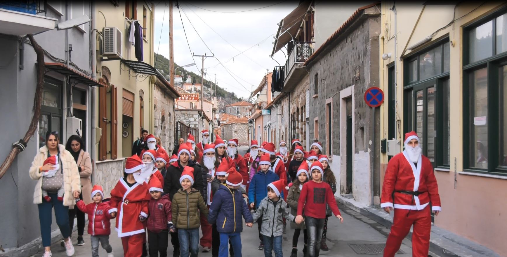 Λέσβος: Santa runners στην Αγιάσο για καλό σκοπό
