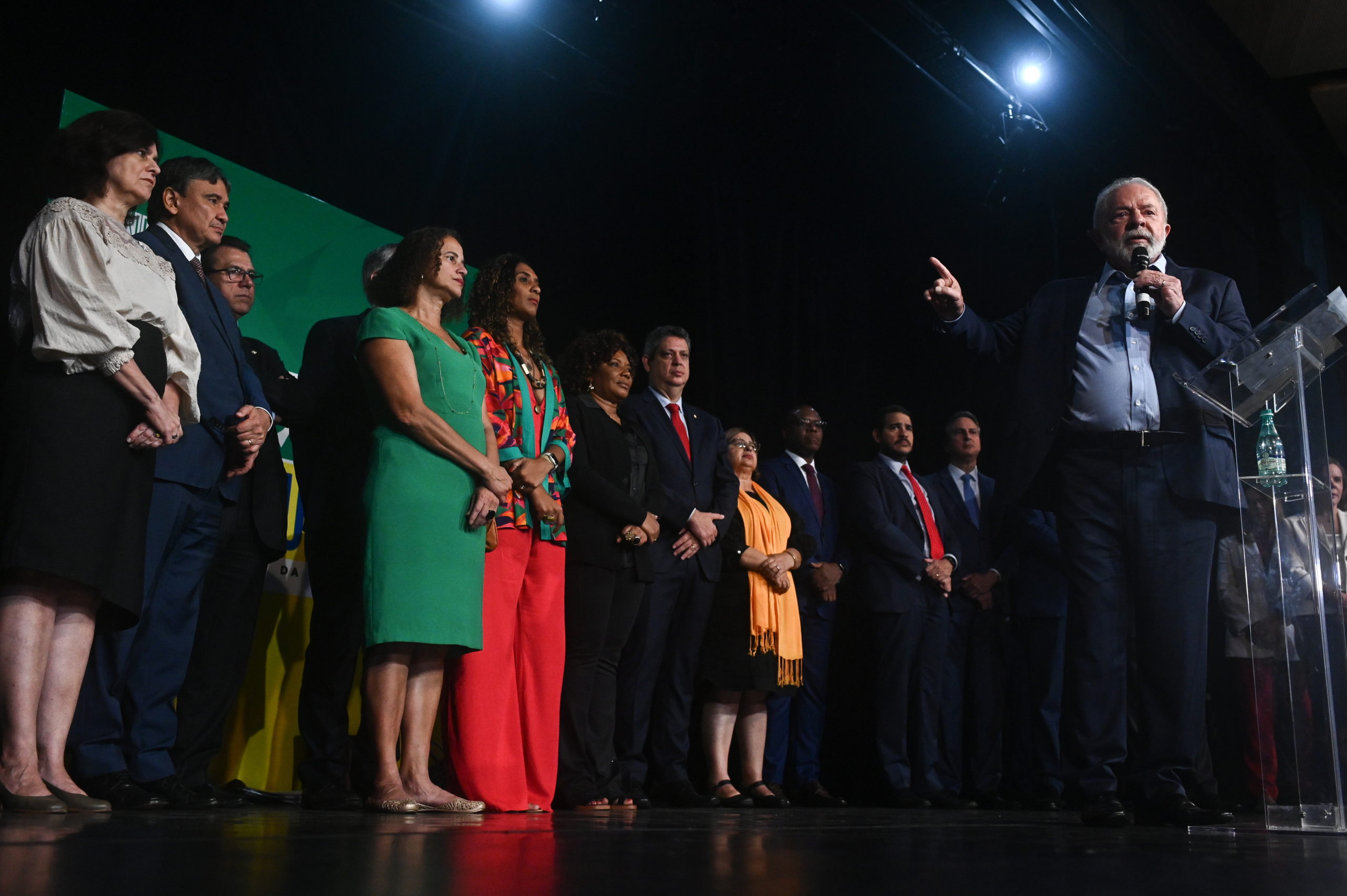 Βραζιλία: Ο πρόεδρος Λούλα παρουσίασε 16 από τους 37 υπουργούς της κυβέρνησής του