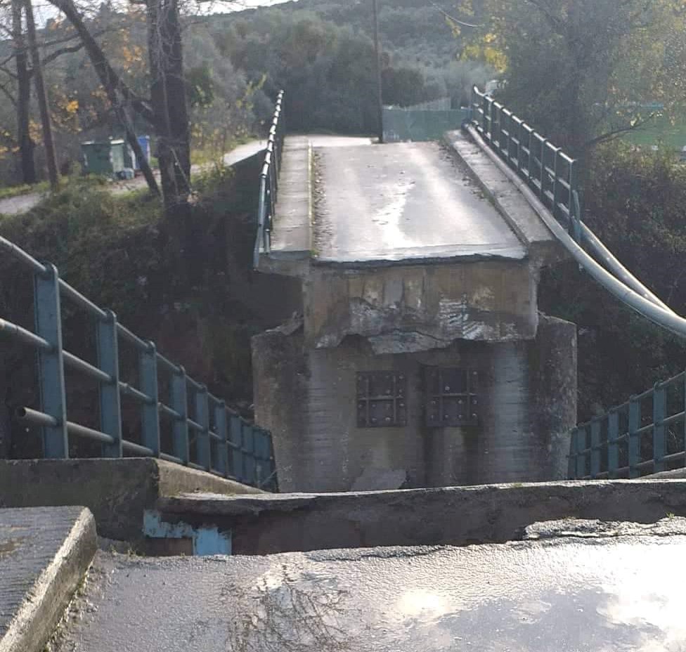 Κατέρρευσε γέφυρα στο Κομπότι Άρτας λόγω των έντονων καιρικών φαινομένων