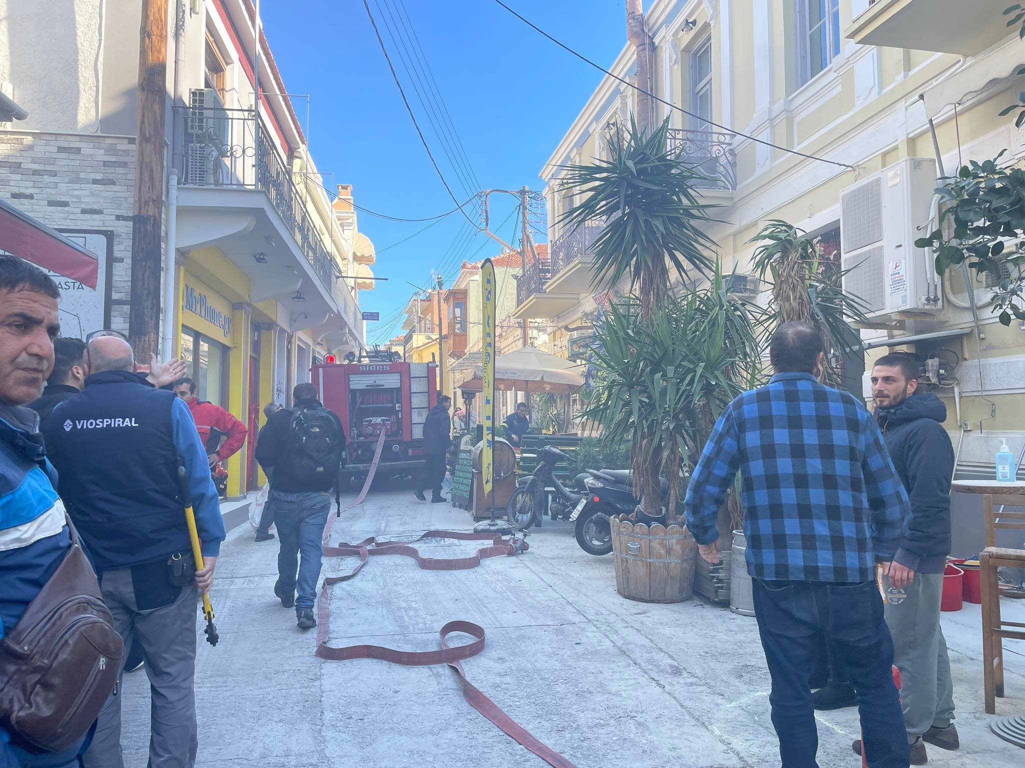 Φωτιά σε καμινάδα εστιατορίου στην πόλη της Μυτιλήνης