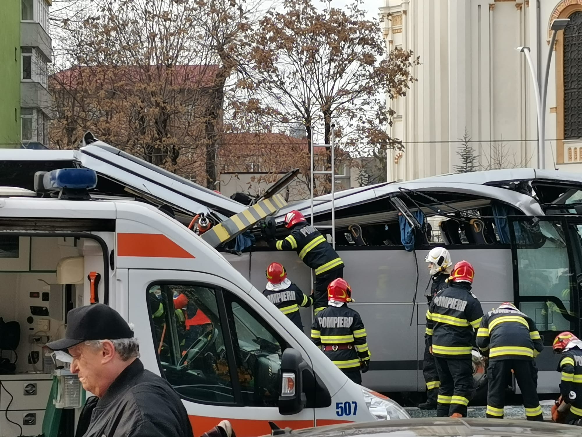 Βουκουρέστι: Τροχαίο με λεωφορείο, 47 Έλληνες επιβαίνοντες – Ένας νεκρός & 22 τραυματίες (βίντεο και φωτογραφίες)