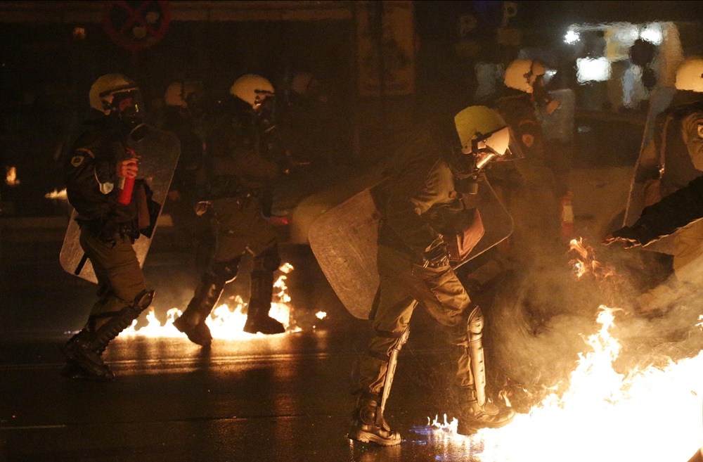 Θεσσαλονίκη: 35 προσαγωγές και μία σύλληψη στα επεισόδια – Η ανακοίνωση της ΕΛΑΣ