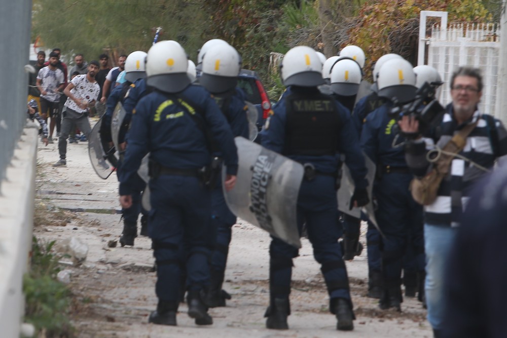 Θεσσαλονίκη: Σοβαρά επεισόδια επί της οδού Πόντου – Ρομά εναντίον ΜΑΤ