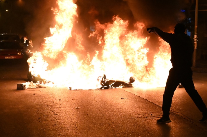 Θεσσαλονίκη: Νέα επεισόδια από Ρομά στη Χαλκηδόνα – Κλειστή η Παλαιά Εθνική Οδός