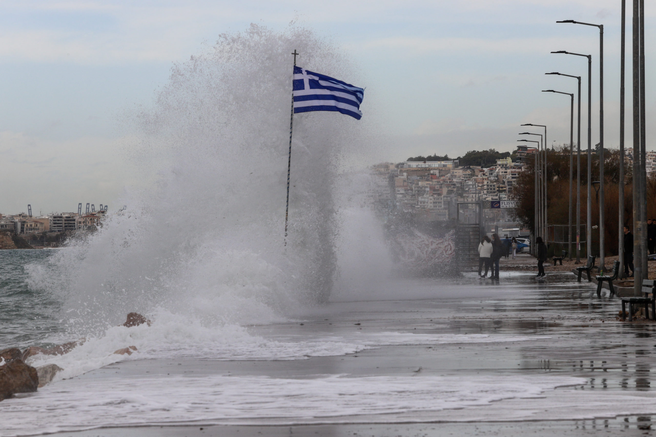 Κακοκαιρία «ΓΕΑ»: Σημαντική επιδείνωση του καιρού τις επόμενες ώρες μέχρι το βράδυ της Κυριακής