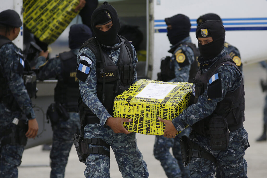 Γουατεμάλα: Κατασχέθηκαν 950 κιλά κοκαΐνης σε μικρό αεροσκάφος