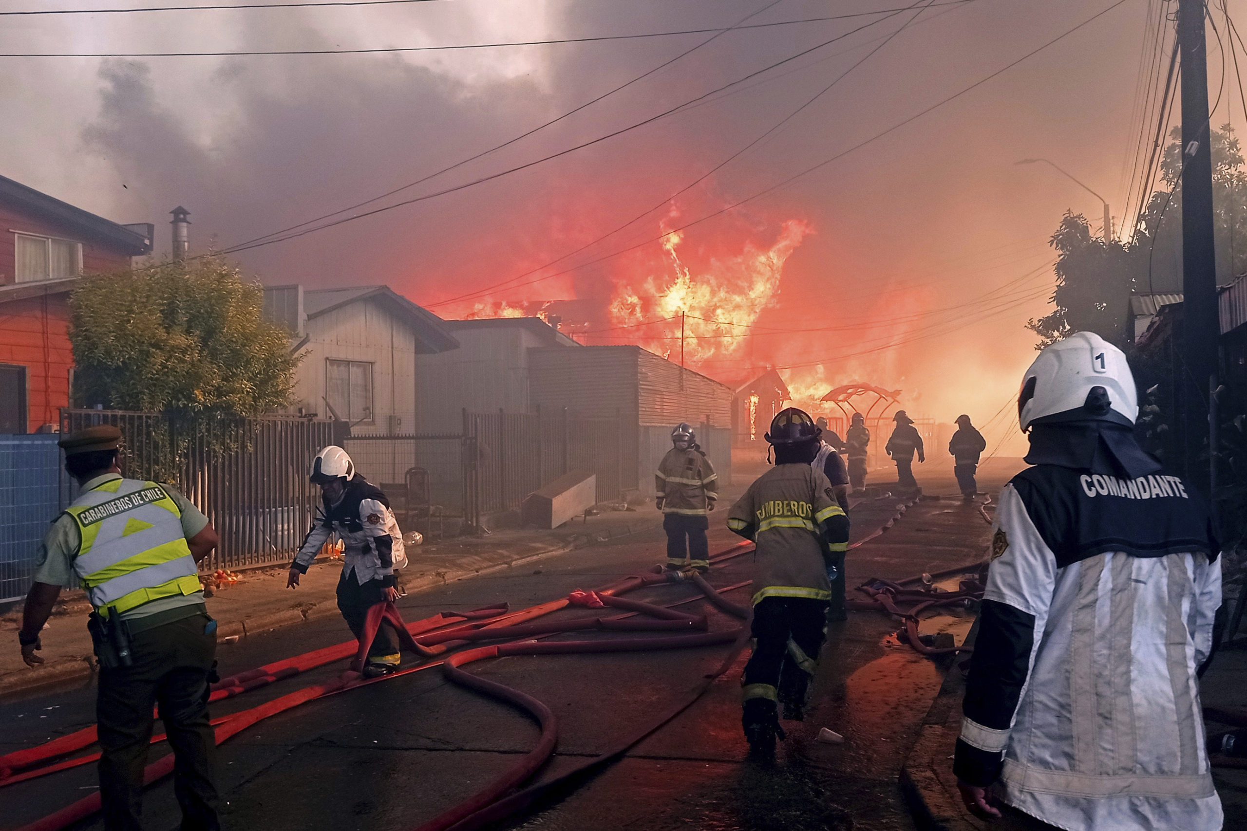 Χιλή: Δεκάδες δασικές πυρκαγιές απειλούν κατοικημένες περιοχές-Επί ποδός οι Αρχές