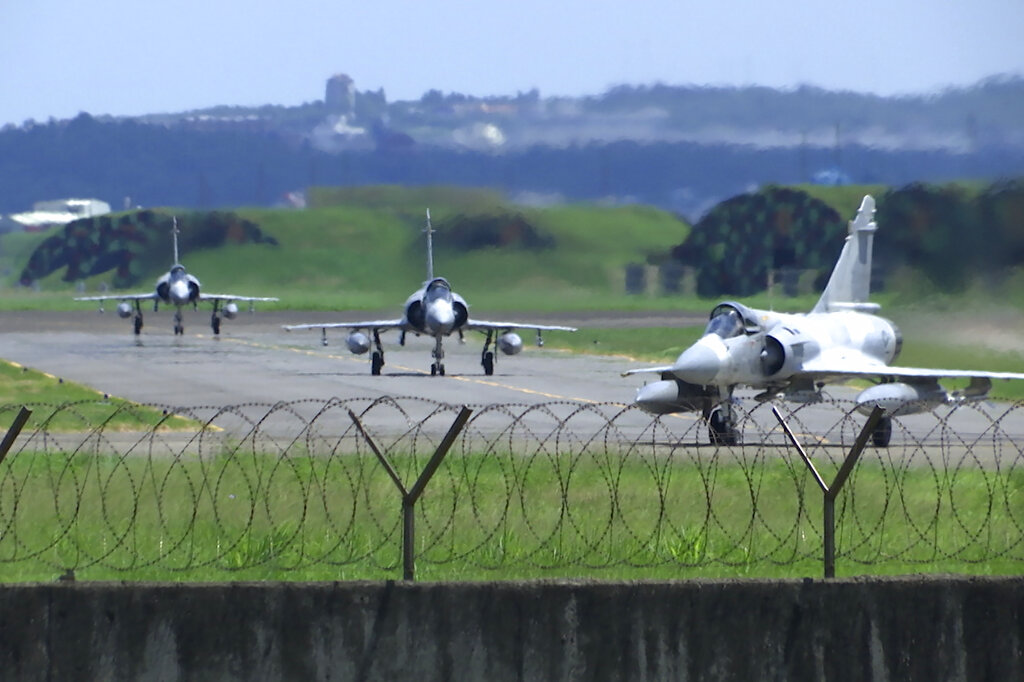Η Ταϊβάν αναφέρει τη μεγαλύτερη μέχρι σήμερα κινεζική εισβολή στη ζώνη αεροπορικής άμυνάς της