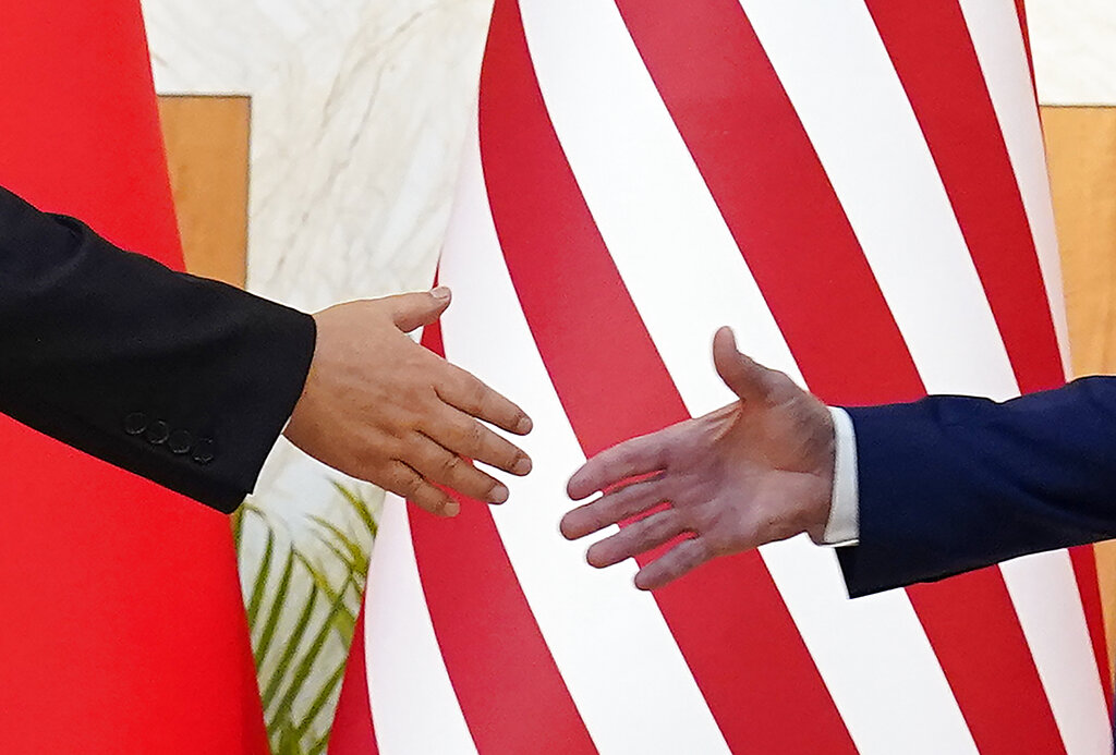 Επίσκεψη στην Κίνα υψηλόβαθμης αμερικανικής αντιπροσωπείας – Αναθέρμανση των σινοαμερικανών σχέσεων