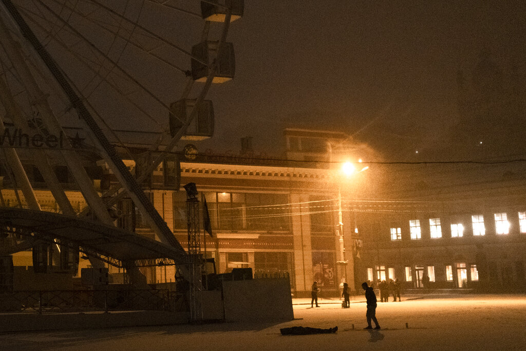 Ουκρανός πρωθυπουργός: Χρειαζόμαστε άλλες 17.000 μεγάλες γεννήτριες για τον χειμώνα