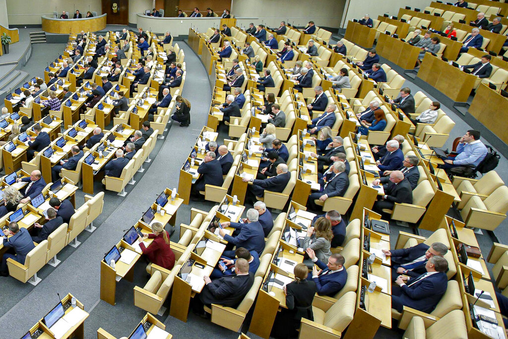Ρωσία: Η Δούμα ετοιμάζει υψηλότερη φορολόγηση των Ρώσων που έφυγαν από τη χώρα