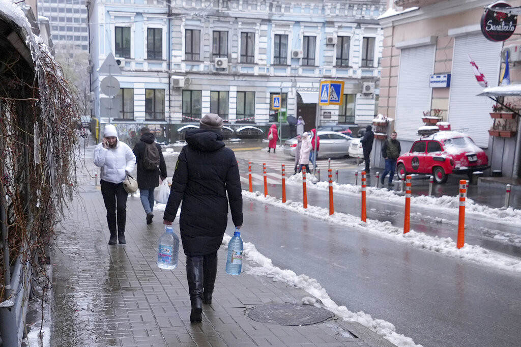 Ουκρανία: Αποκατάσταση της θέρμανσης στο Κίεβο – Προγνώσεις για βουτιά του υδράργυρου στους – 6