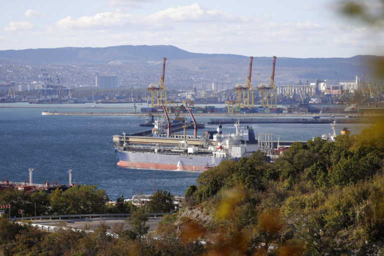 Οι «σκοτεινές δραστηριότητες» πετρελαιοφόρων που συνδέονται με τη Ρωσία έχουν διπλασιαστεί