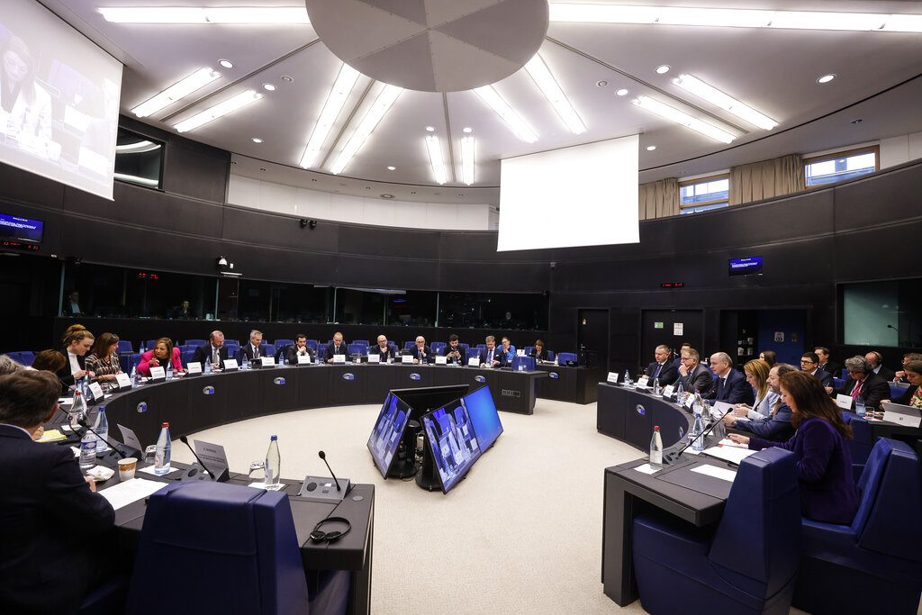 Εύα Καϊλή: Ομόφωνη η απόφαση για καθαίρεση από την αντιπροεδρία του ΕΚ