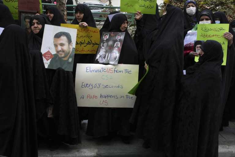 Ιράν: Στη φυλακή 400 άνθρωποι μετά τις διαδηλώσεις στην Τεχεράνη